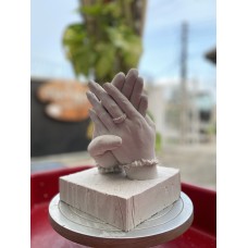 Hand-in-Hand Sculpture (2 hands)